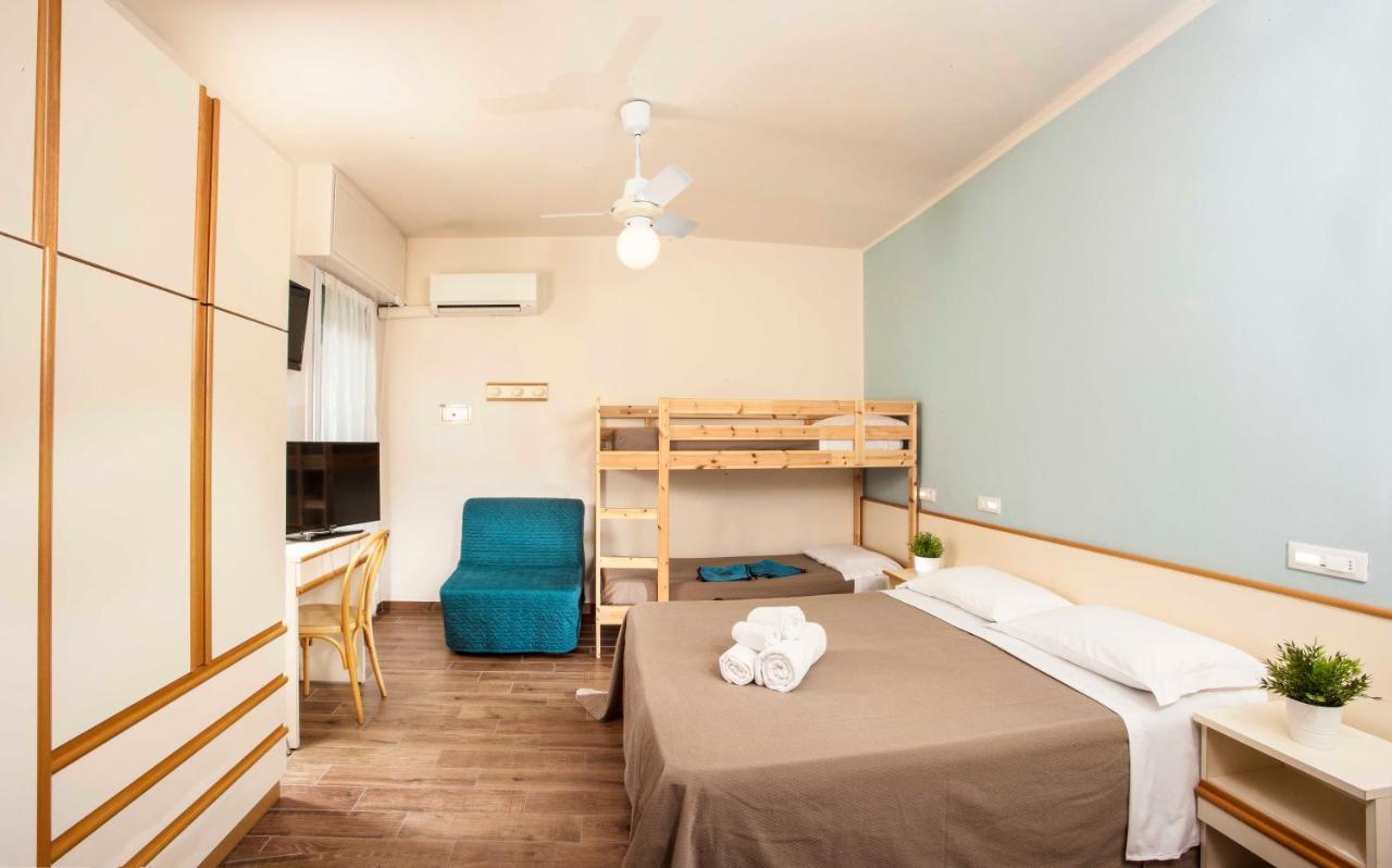 Hotel Sayonara Cattolica Exterior photo