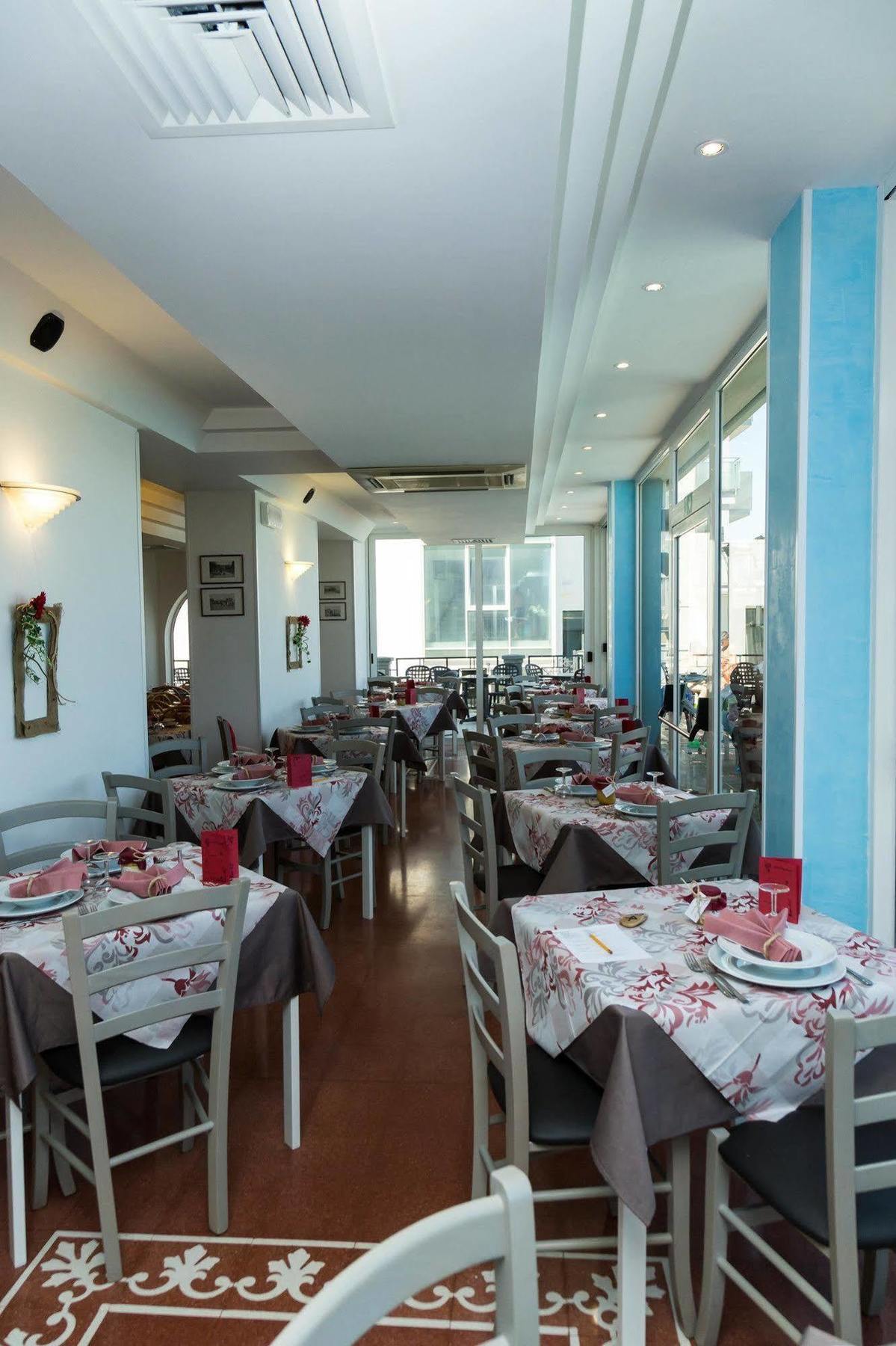 Hotel Sayonara Cattolica Exterior photo